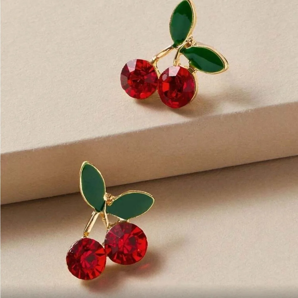 ✨NEW Chic Cherry Earrings with Red and Green Details - Picture 4 of 4